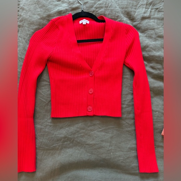 Superdown Nichole Cropped Sweater in Red - Picture 2 of 4